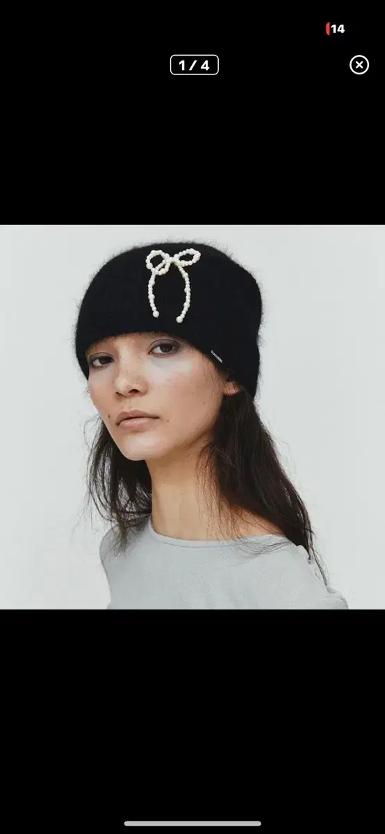 Daejeon Angora Beanie Charcoal + 2 Ribbon Pins