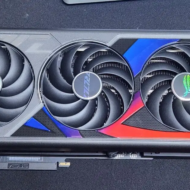 ROG STRIX 지포스 RTX 4070 Ti O12G스트릭스