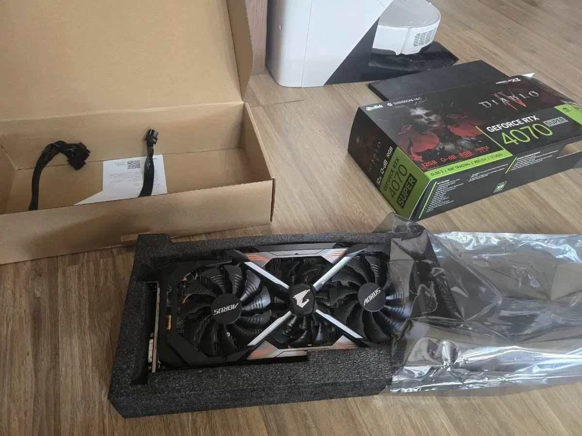 기가바이트 1080ti 익스트림 11GB 팝니다.