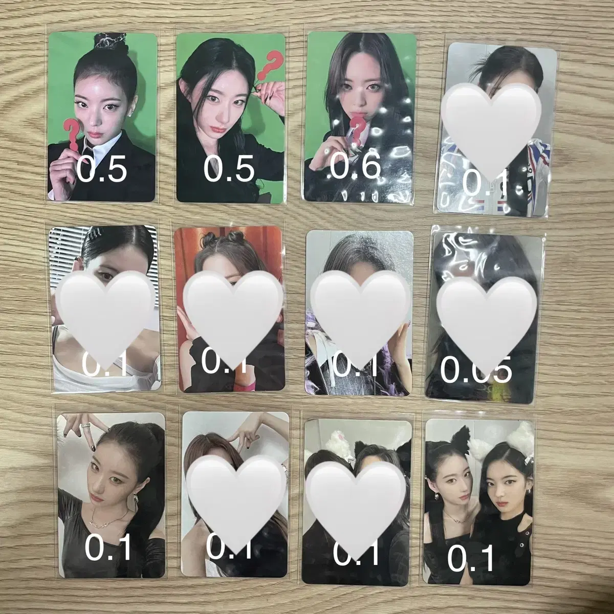 Itzy photocard with muu Cheshire CheckmateLocomotive LittlepiaNot ShyWannabeNoBite