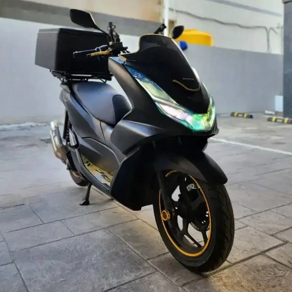 HONDA PCX125 ABS 21년식 익실머플러 구변완료 배달셋팅차량