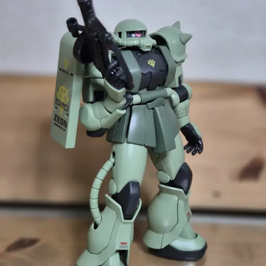 hguc 자쿠 2  리바이브