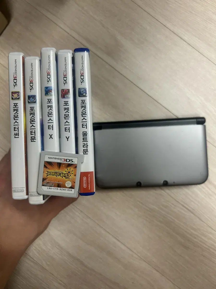 닌텐도 3dsxl 실버+포켓몬칩 6종