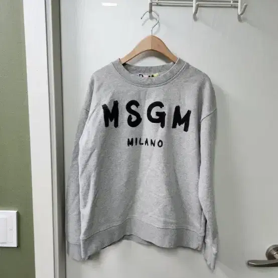 MSGM 기모 맨투맨 (s)