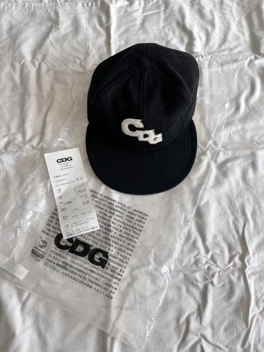 Cdg X 이벳필드 콜라보 볼캡