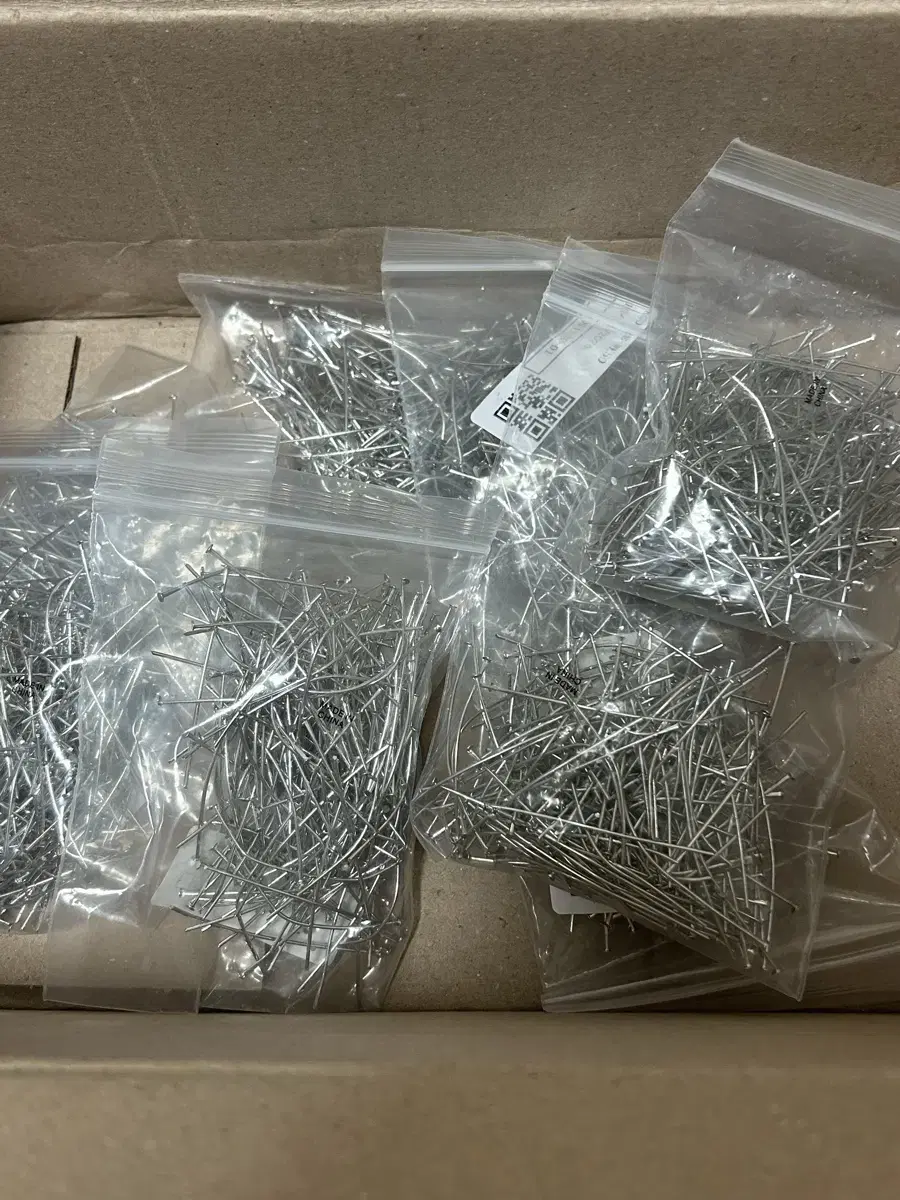 I'm selling T-pins.