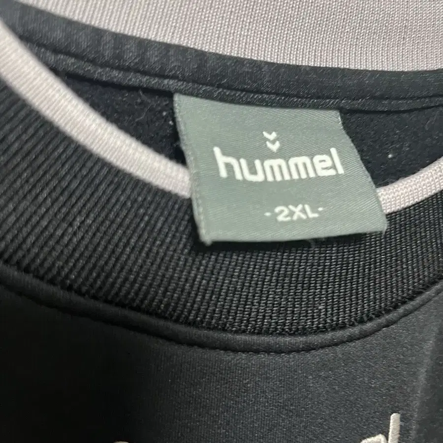 험멜(hummel) 웜업 트레이닝 티셔츠