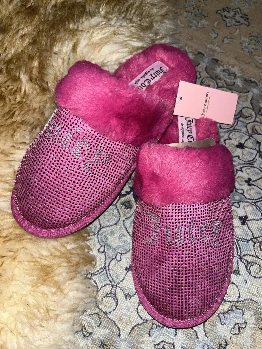 Juicy couture woolen slipper