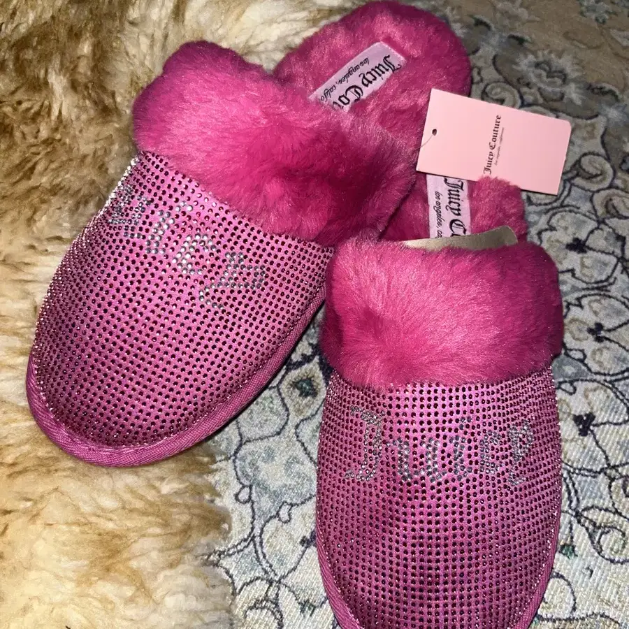 Juicy couture woolen slipper