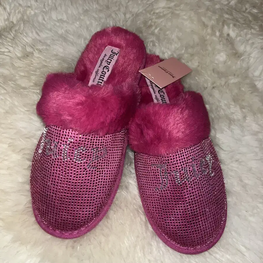 Juicy couture woolen slipper