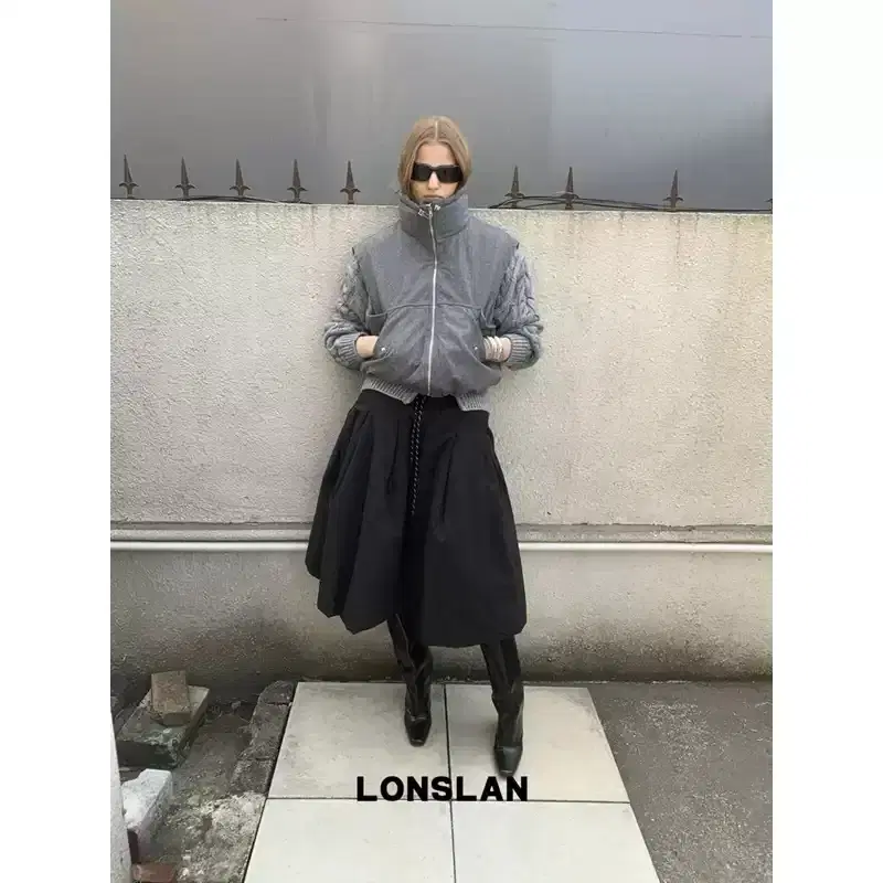 LONSLAN 치마 블랙 패딩 드로스트링 밴딩 핀턱 스커트