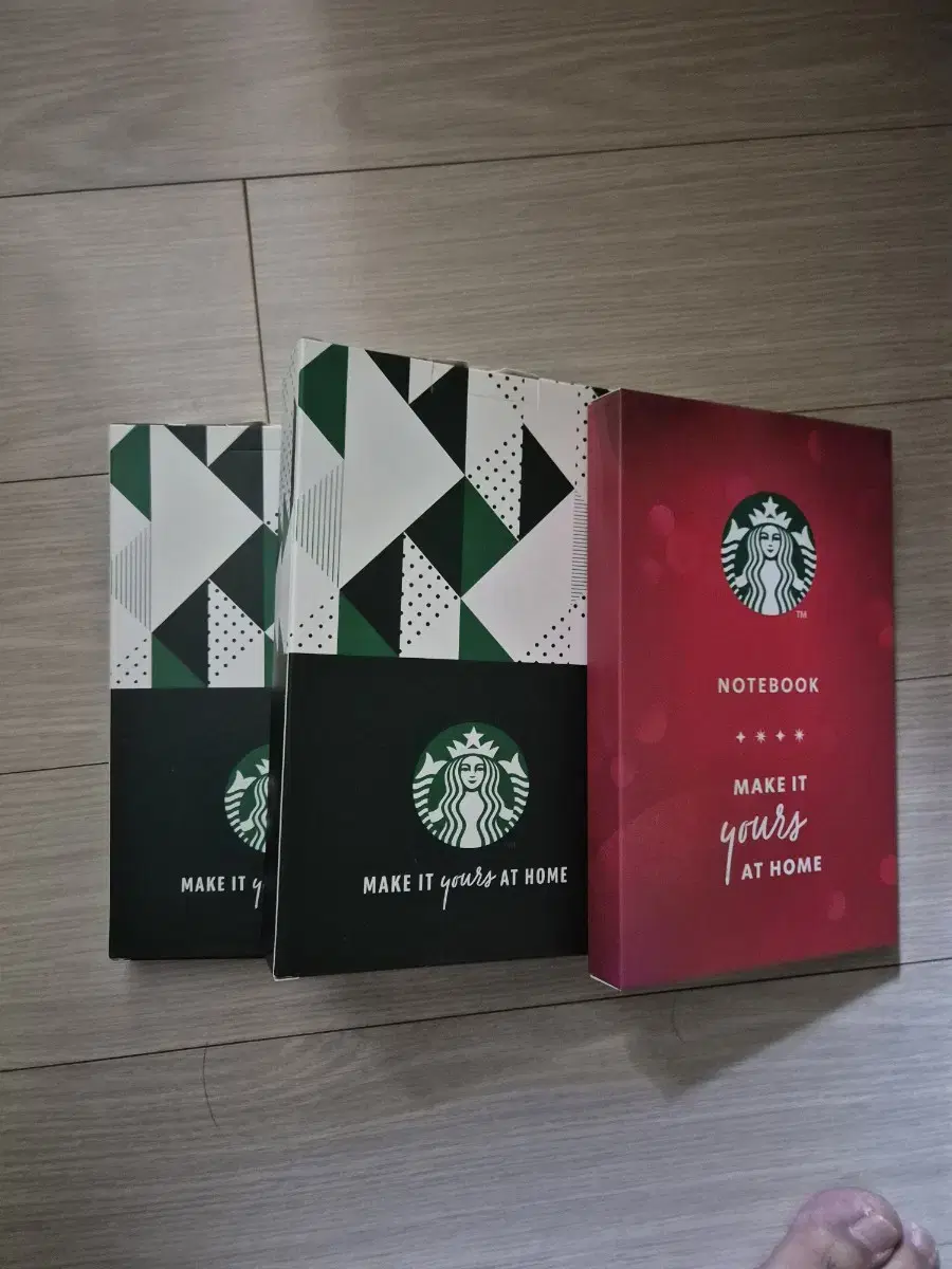 (Unsealed, new product) Starbucks at Home Holiday Notebooks are sold for 6,000 won.