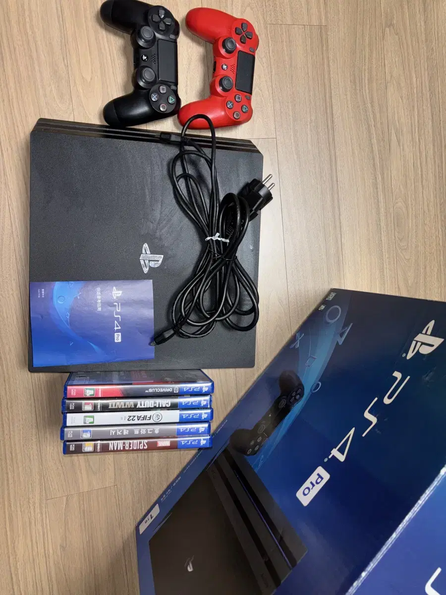 PS4 pro 1TB 7117B(+듀얼쇼크 2개, CD 5개)판매합니다.