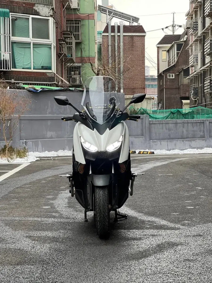 XMAX300 2021년식 40788KM  관리잘된 깨끗