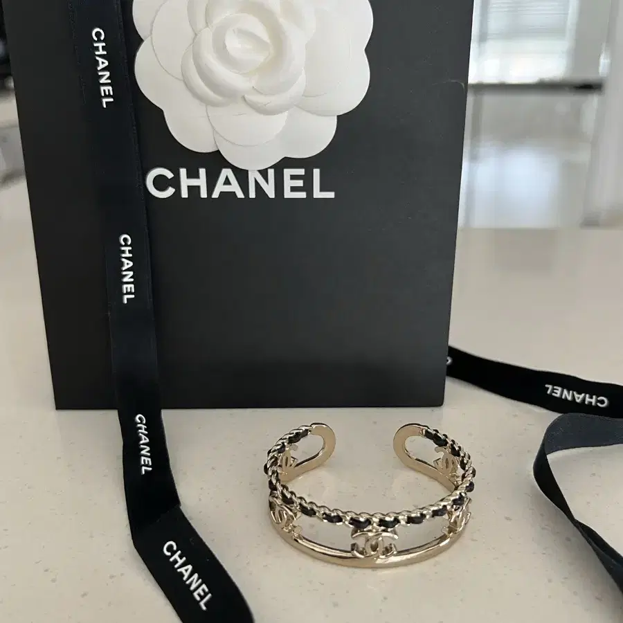 CHANEL 샤넬 cc로고 뱅글 팔찌