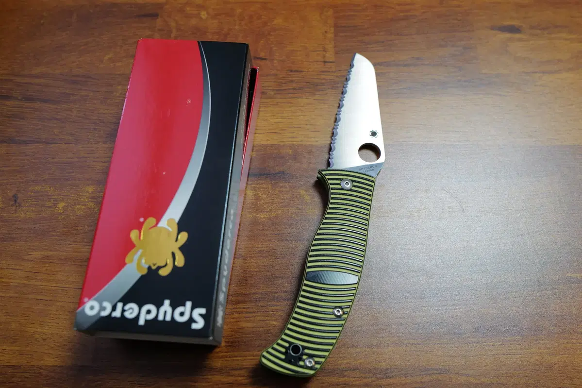 스파이더코(spyderco) 캐리비안, 날 미사용.