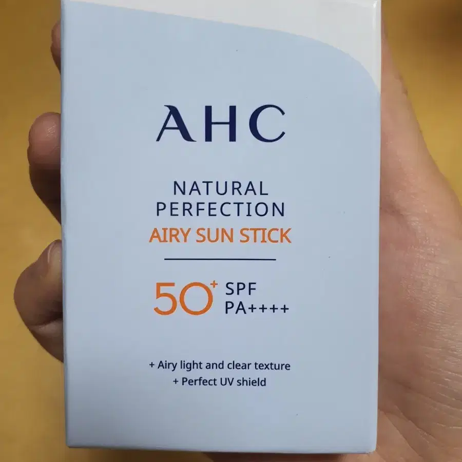 AHC 내추럴 퍼펙션 에어리 선스틱 SPF 50+