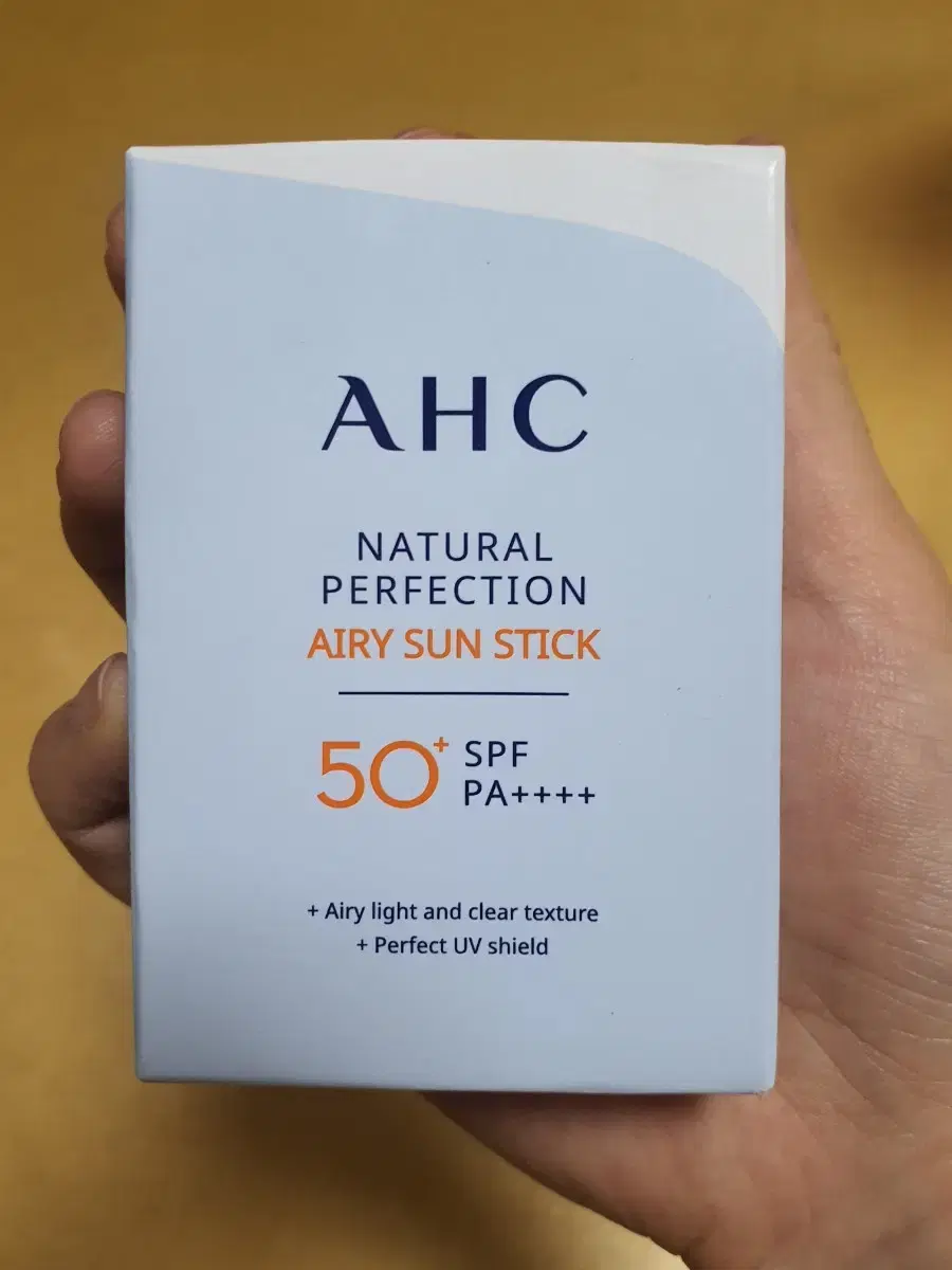 AHC 내추럴 퍼펙션 에어리 선스틱 SPF 50+