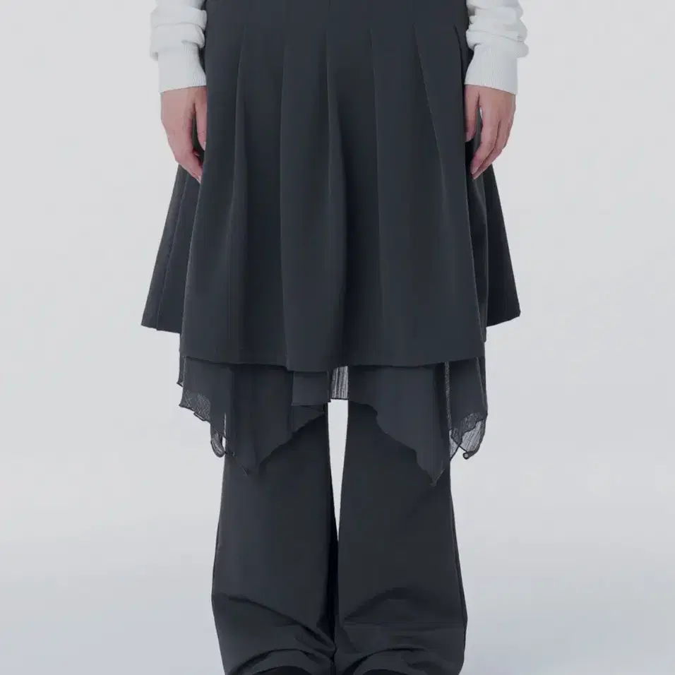 미세키서울 Layered skirt pants set CHARCOAL