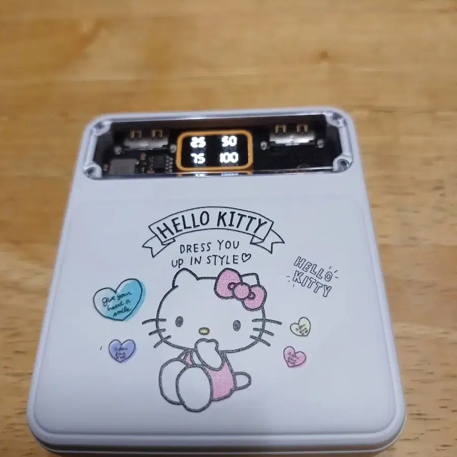 산리오 헬로키티 보조배터리.10000mAh