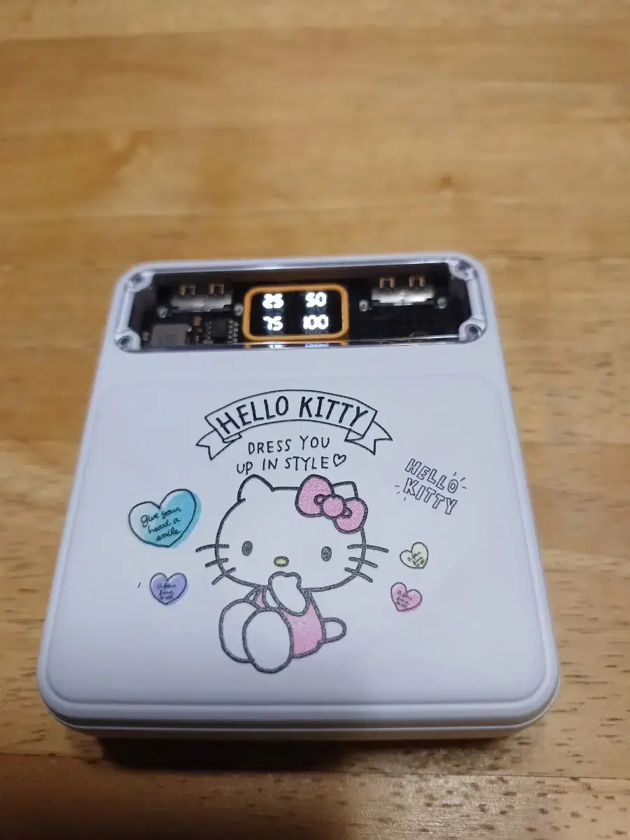 산리오 헬로키티 보조배터리.10000mAh