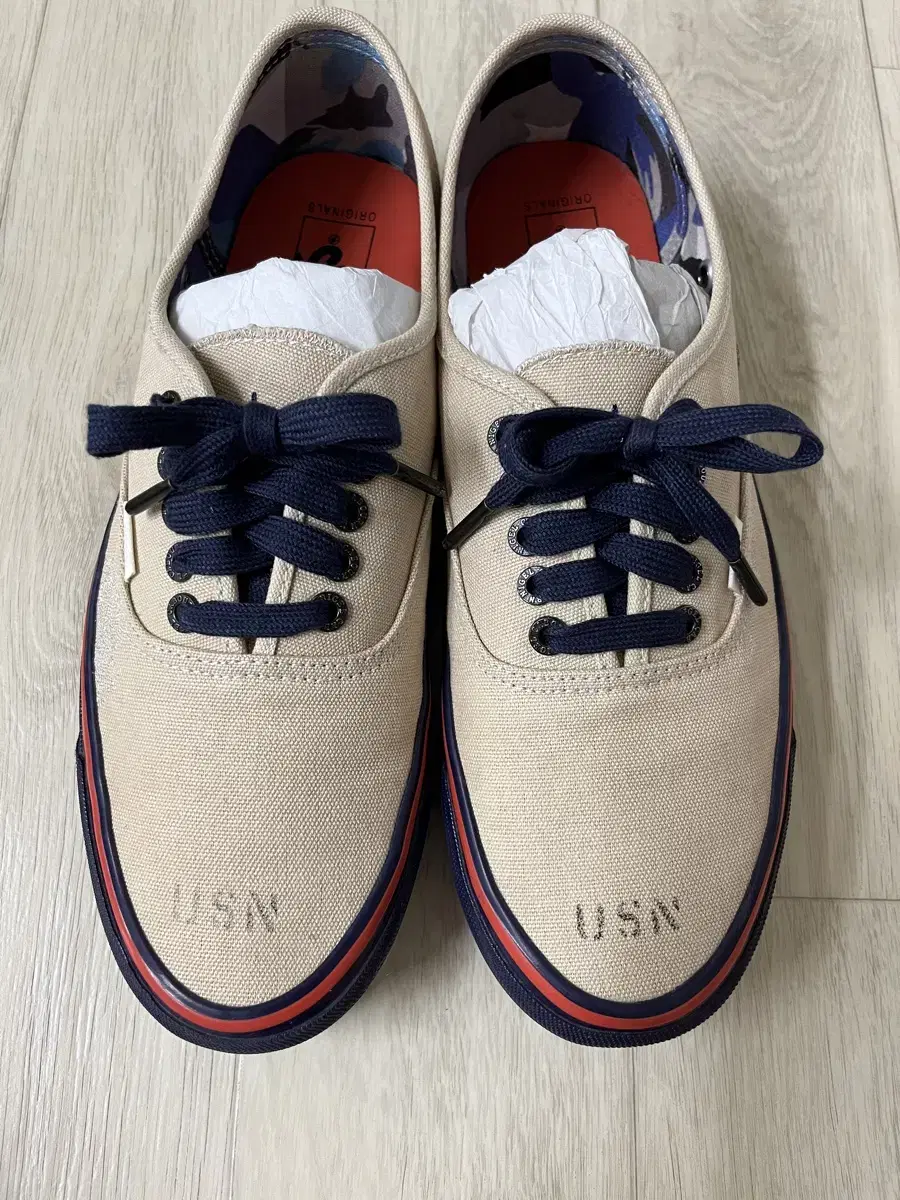 반스볼트X나이젤카본 어센틱 US10.5 285 vans vault