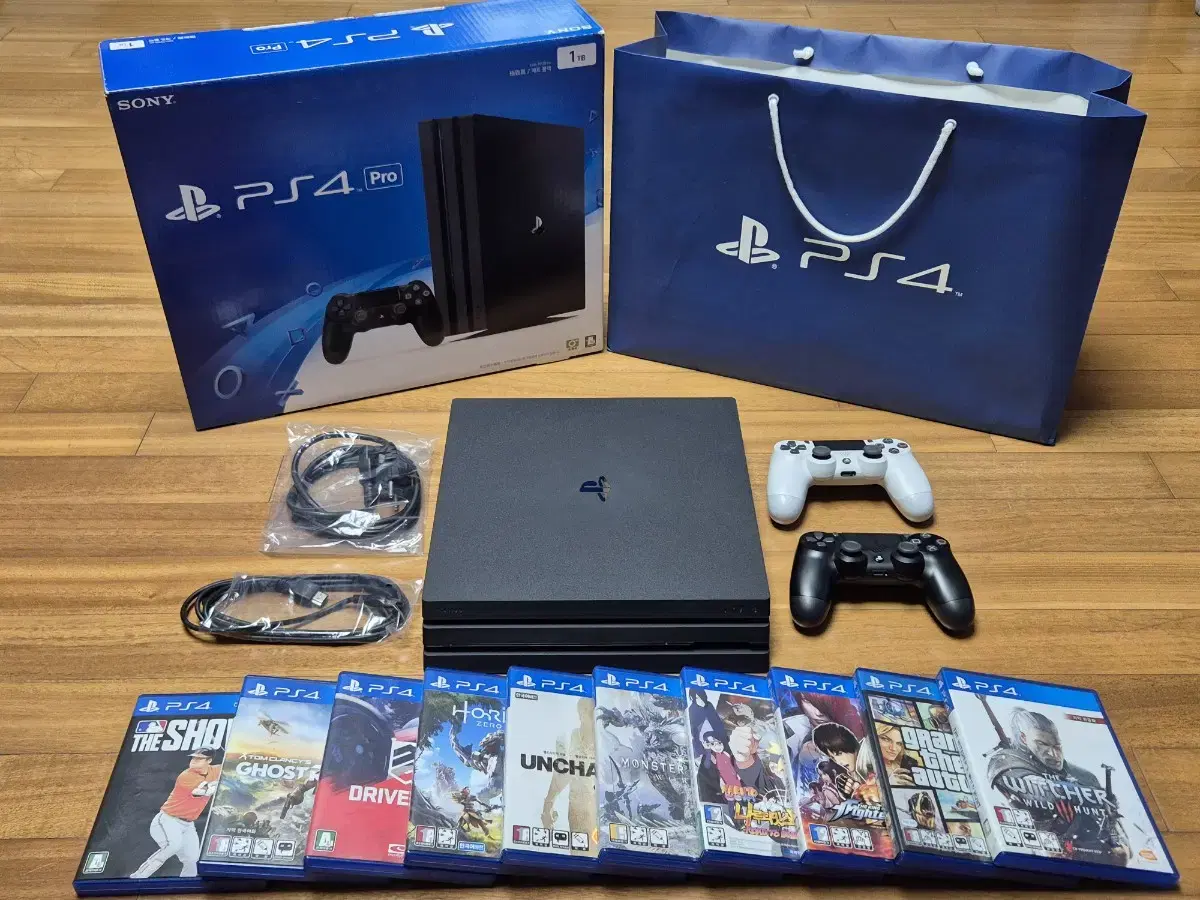 PS4 Pro 1TB + 게임 10개