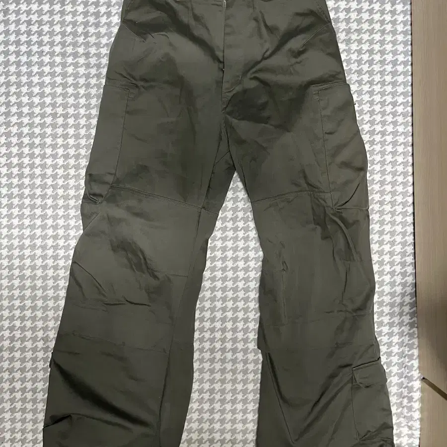 해칭룸 zip cargo work pants dark khaki 4