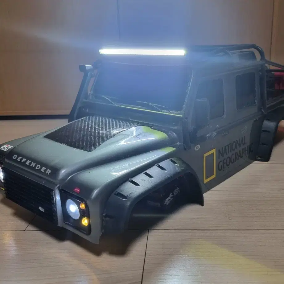 [RC카]1/10트라이얼용 풀led 디펜더 픽업 바디 trx4 scx10