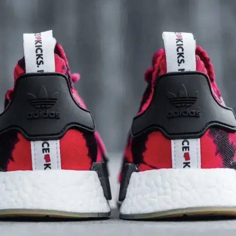 (300) 아디다스 X 나이스킥스 NMD R1 2016