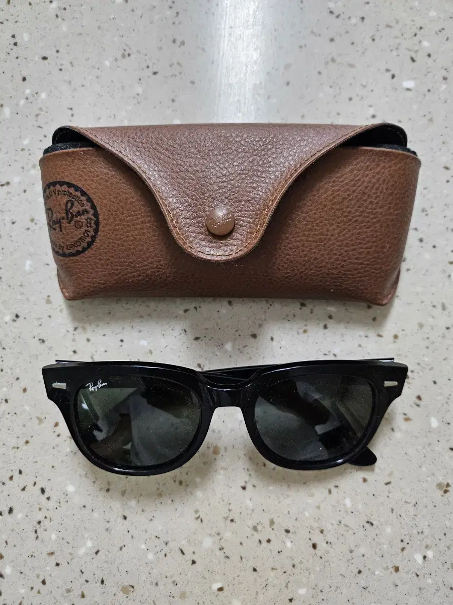 레이밴 RAYBAN RB4168 선글라스