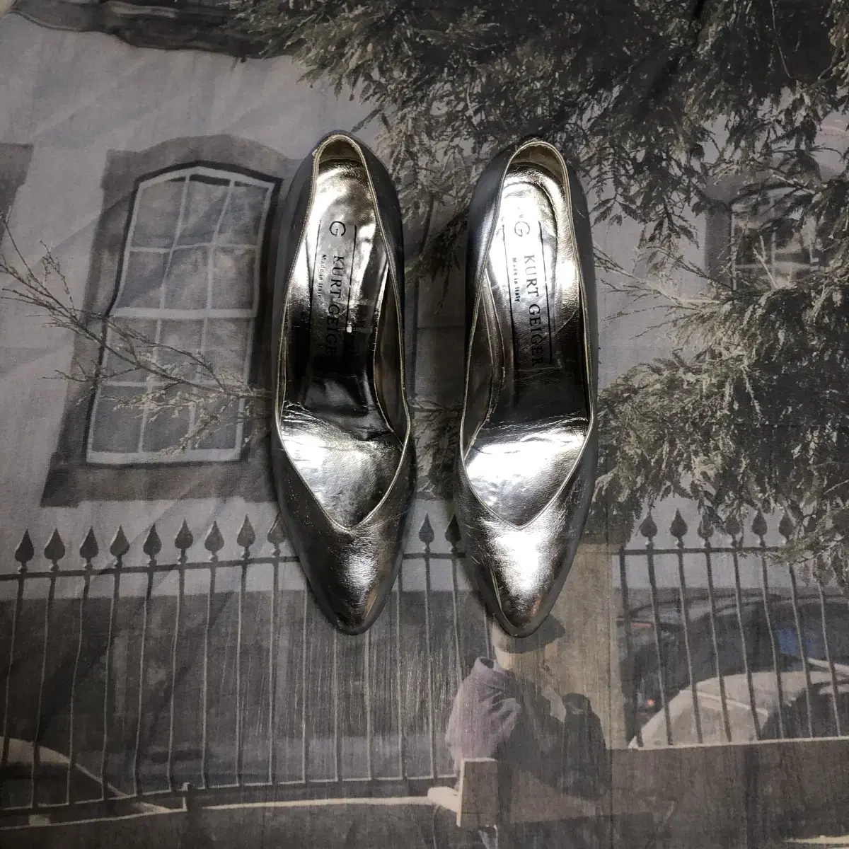 Vintage Kurt geiger silver heels