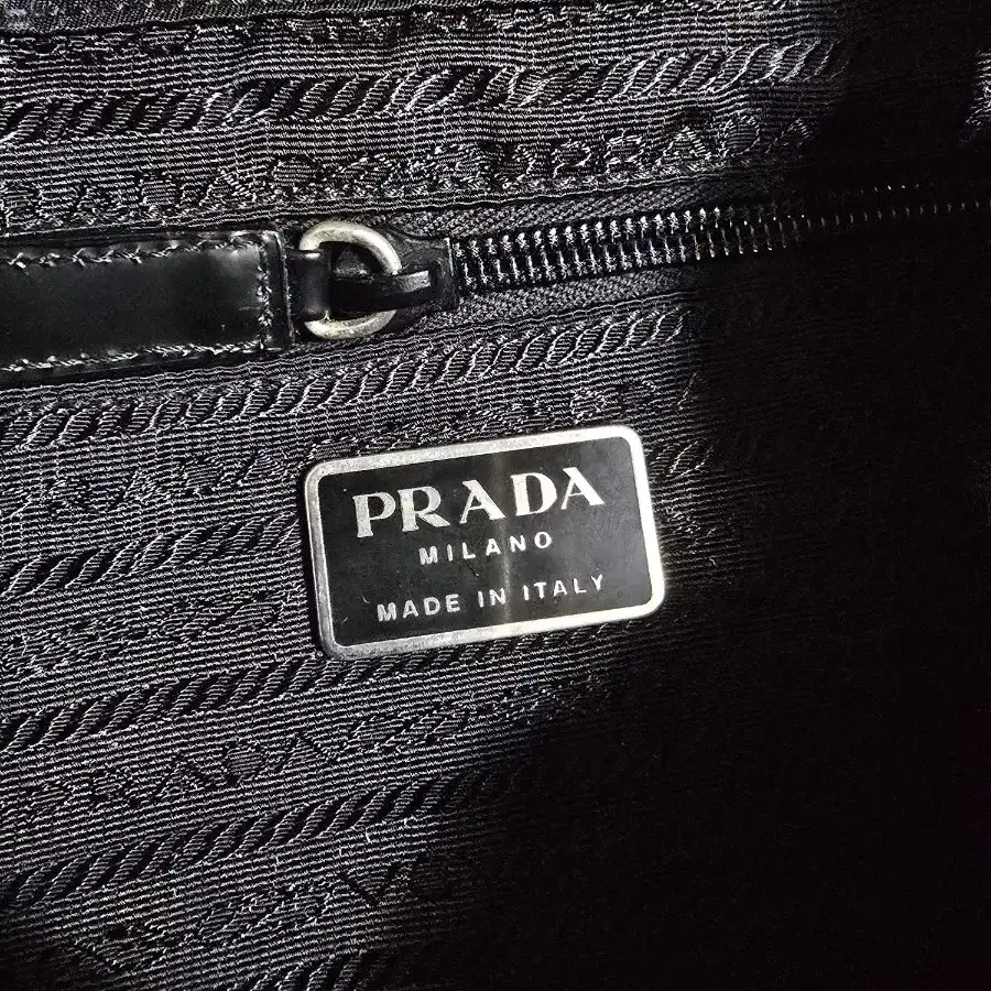 정품 프라다 Prada 포코노 리나일론 테수토 미디움 백팩