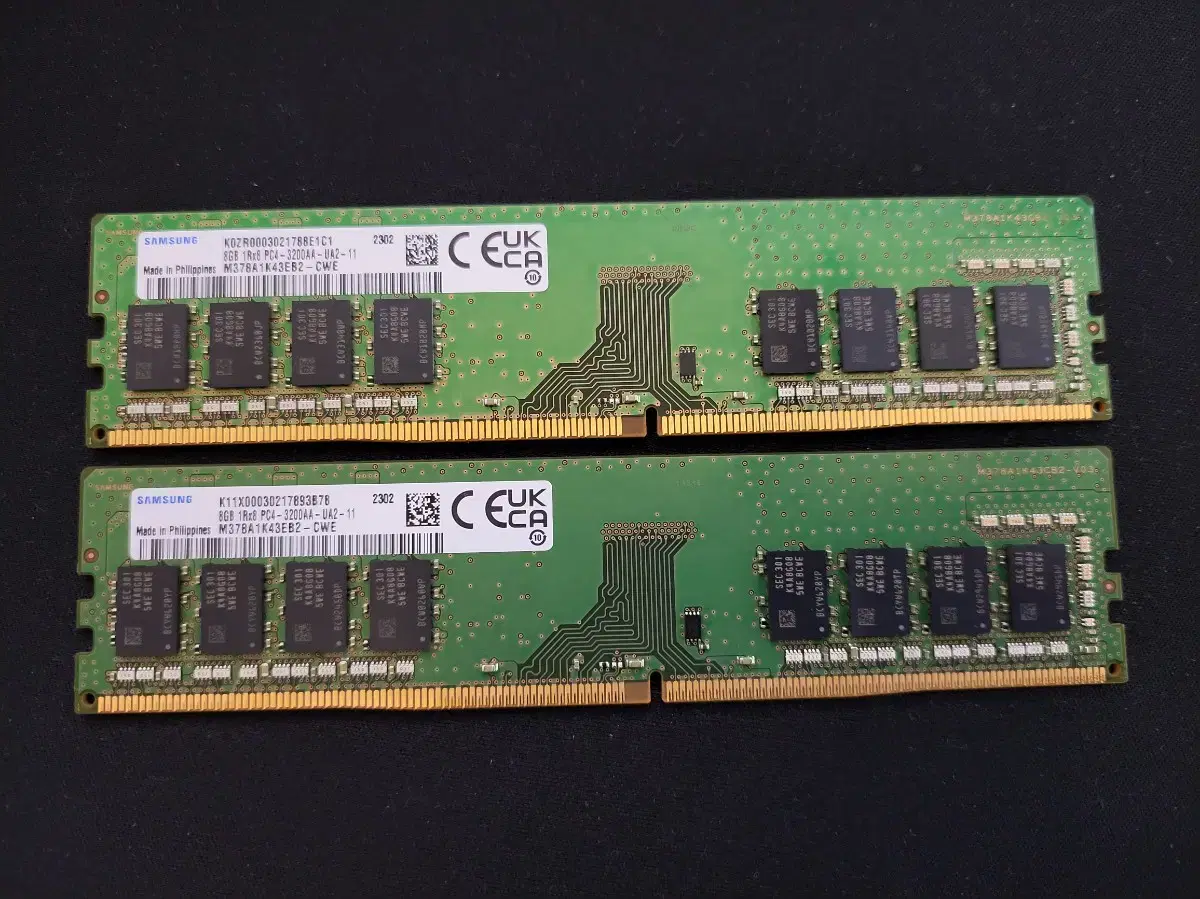 삼성 DDR4 PC4 3200AA 16GB(8GB두개) 단면램