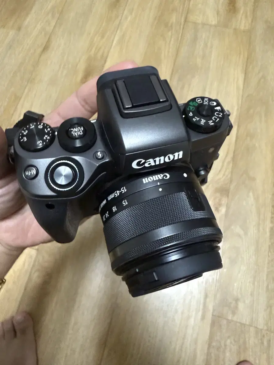 캐논eos m50 렌즈포함 민트급