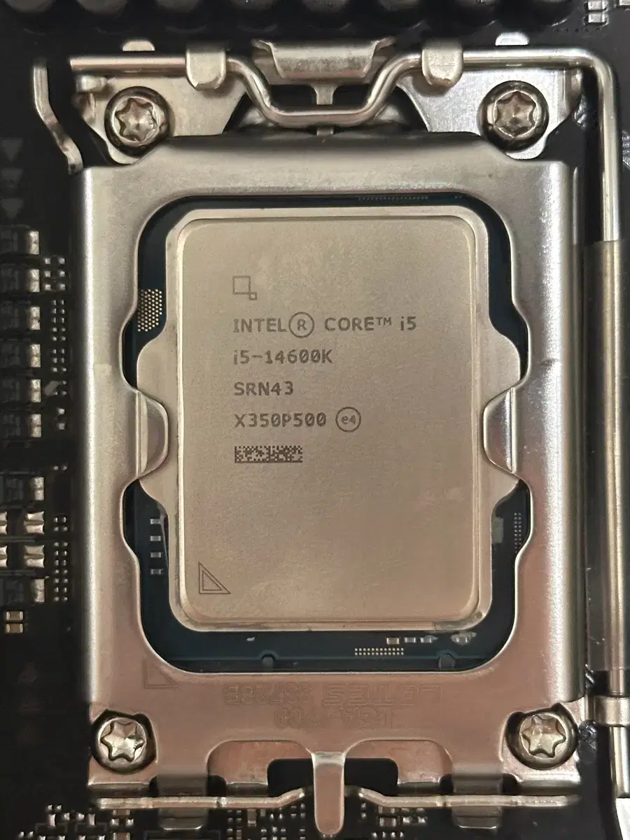 I5 14900K B760I 크라켄 240 녹투아 120mm x 2