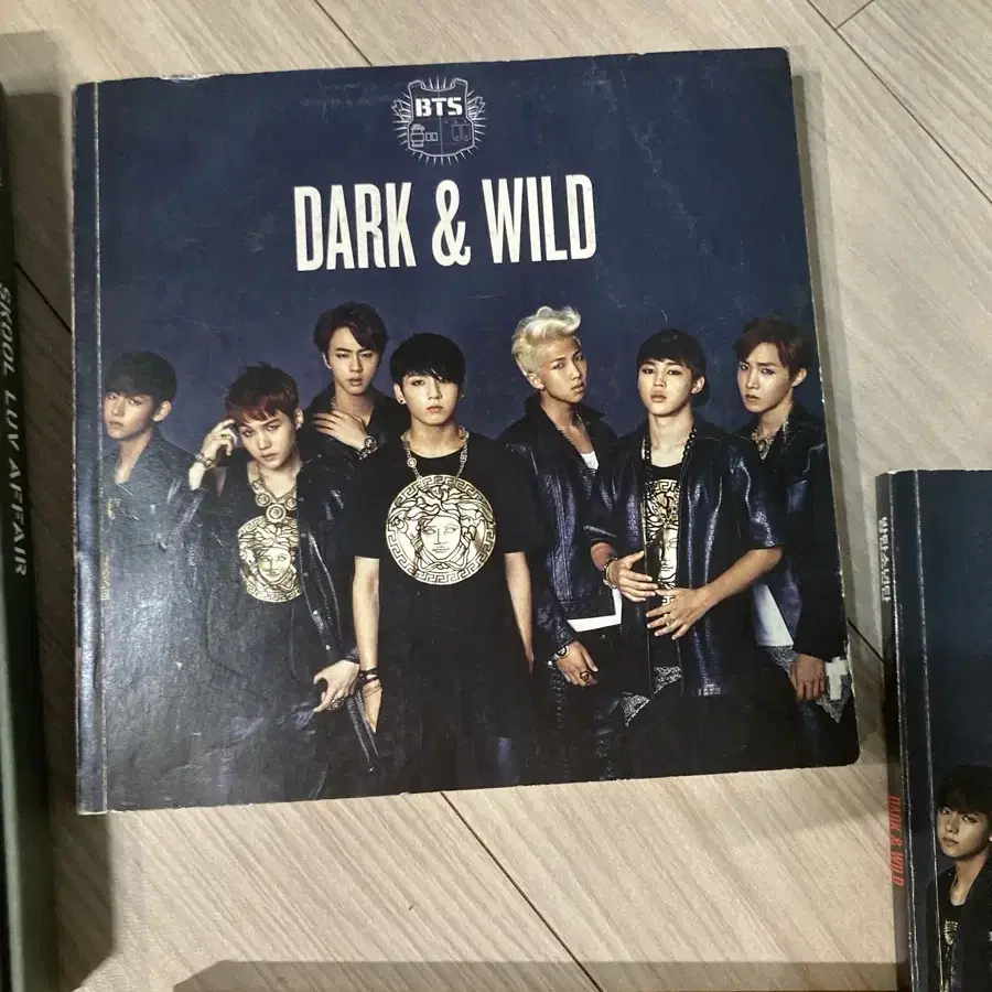 방탄소년단 DARK & WILD 사인앨범