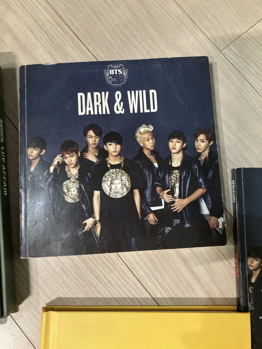 방탄소년단 DARK & WILD 사인앨범