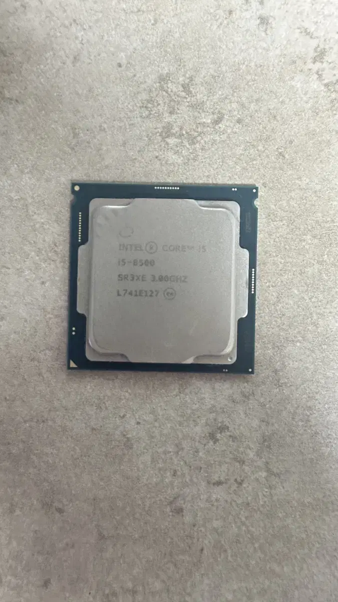 I5 8500 팝니다.