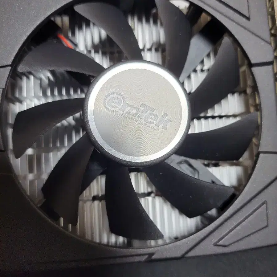 그래픽카드 EMTEK GTX16504GB