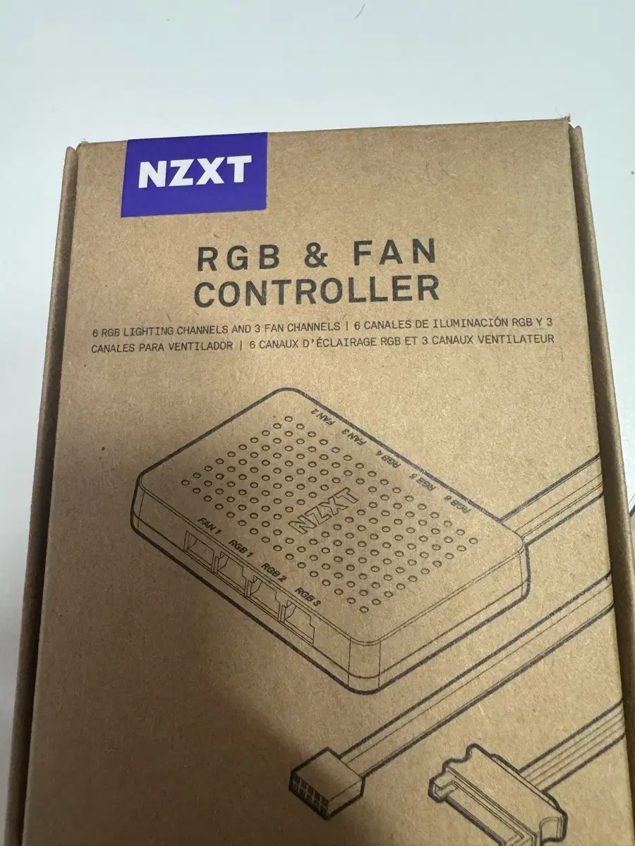 NZXT RGB&팬 컨트롤러 단순개봉