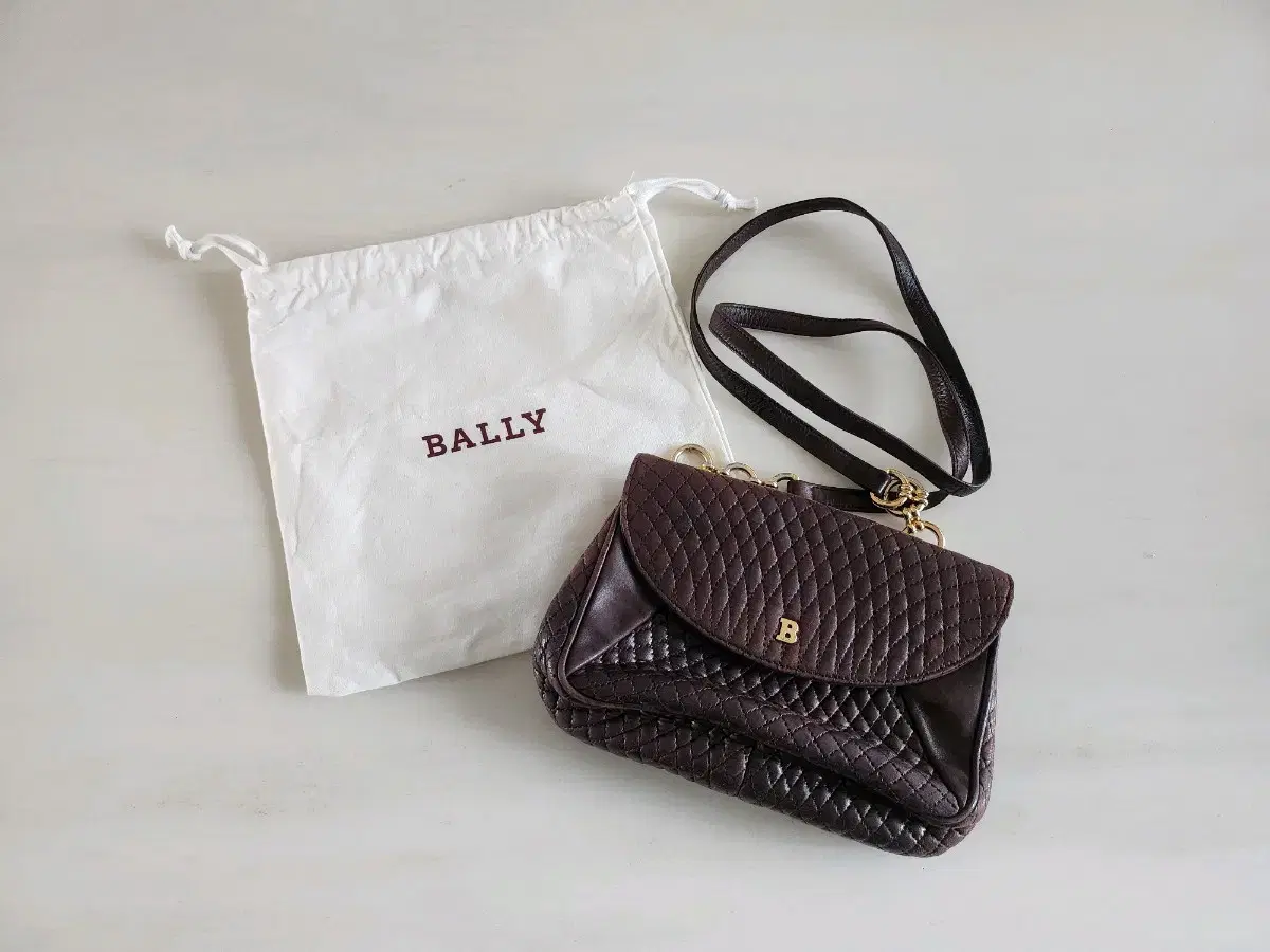 발리 BALLY 빈티지 브라운 미니 크로스백