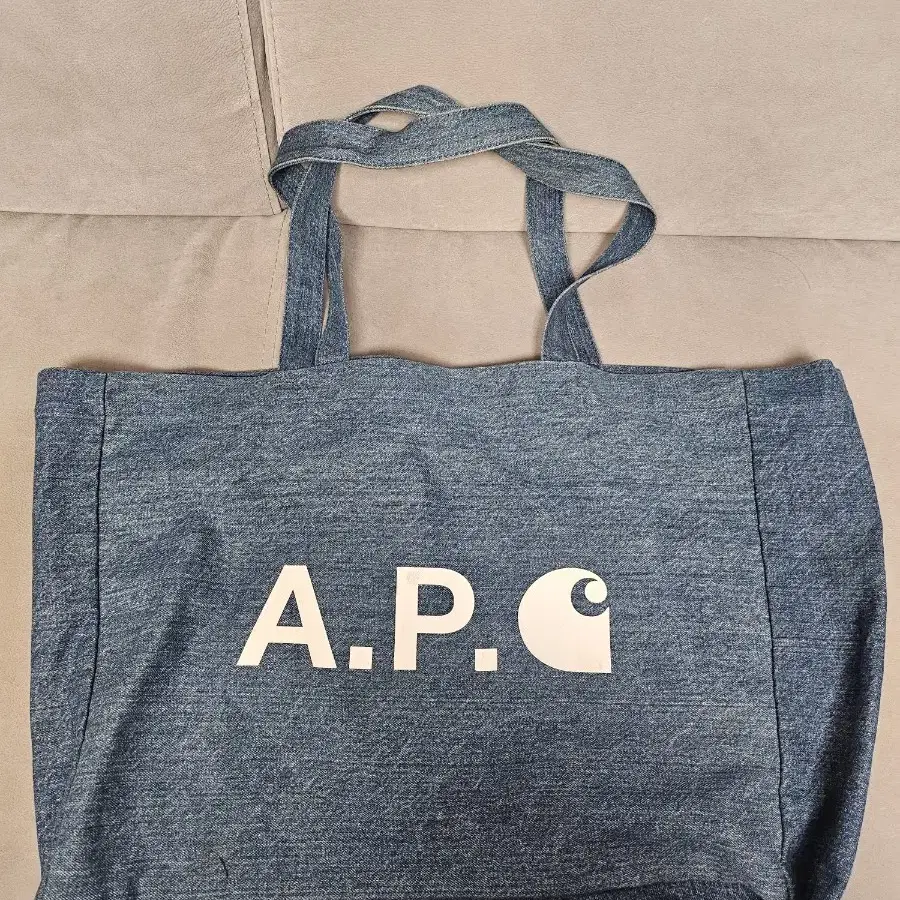 아페쎄(Apc) x 칼하트 에코백