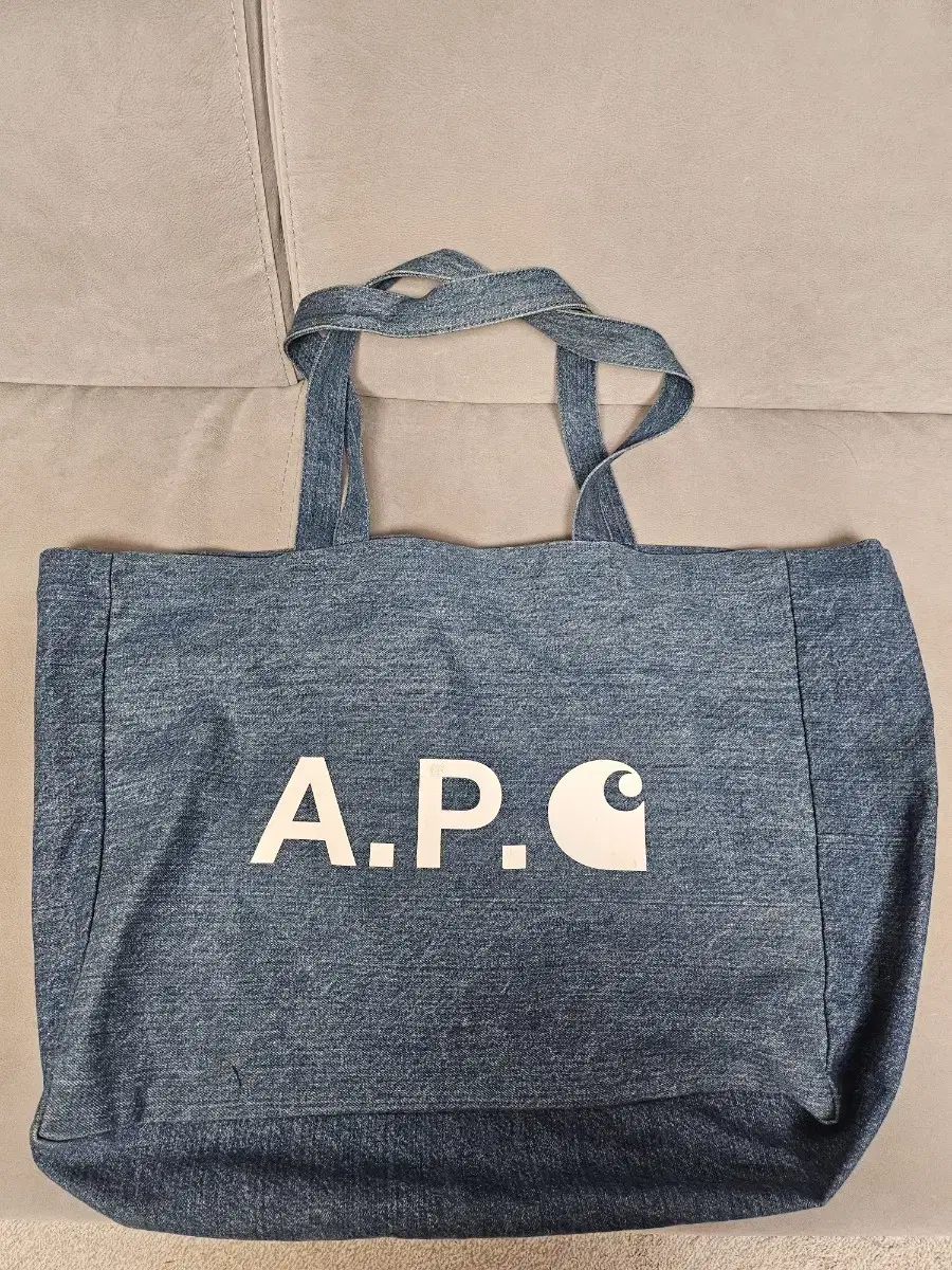 아페쎄(Apc) x 칼하트 에코백