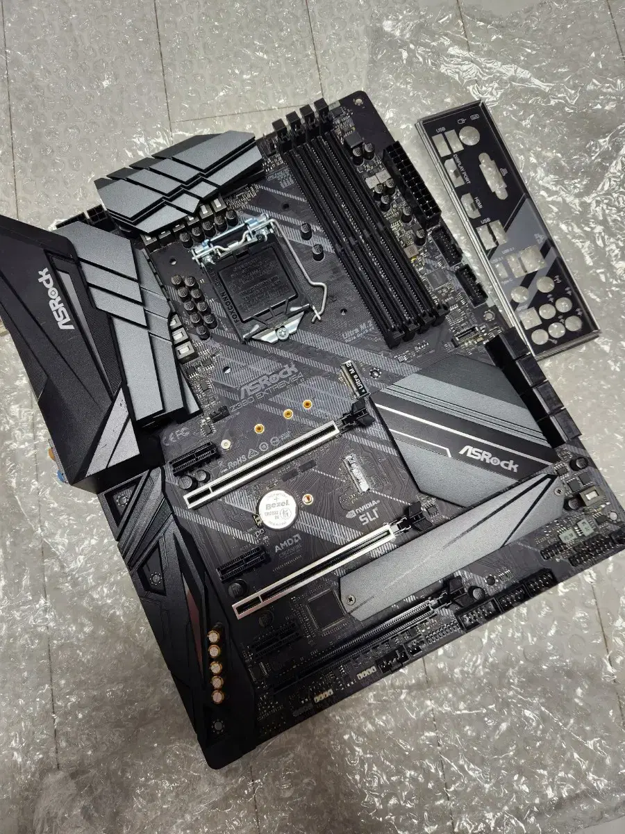 애즈락 Z390 EXTREME4 메인보드 개인