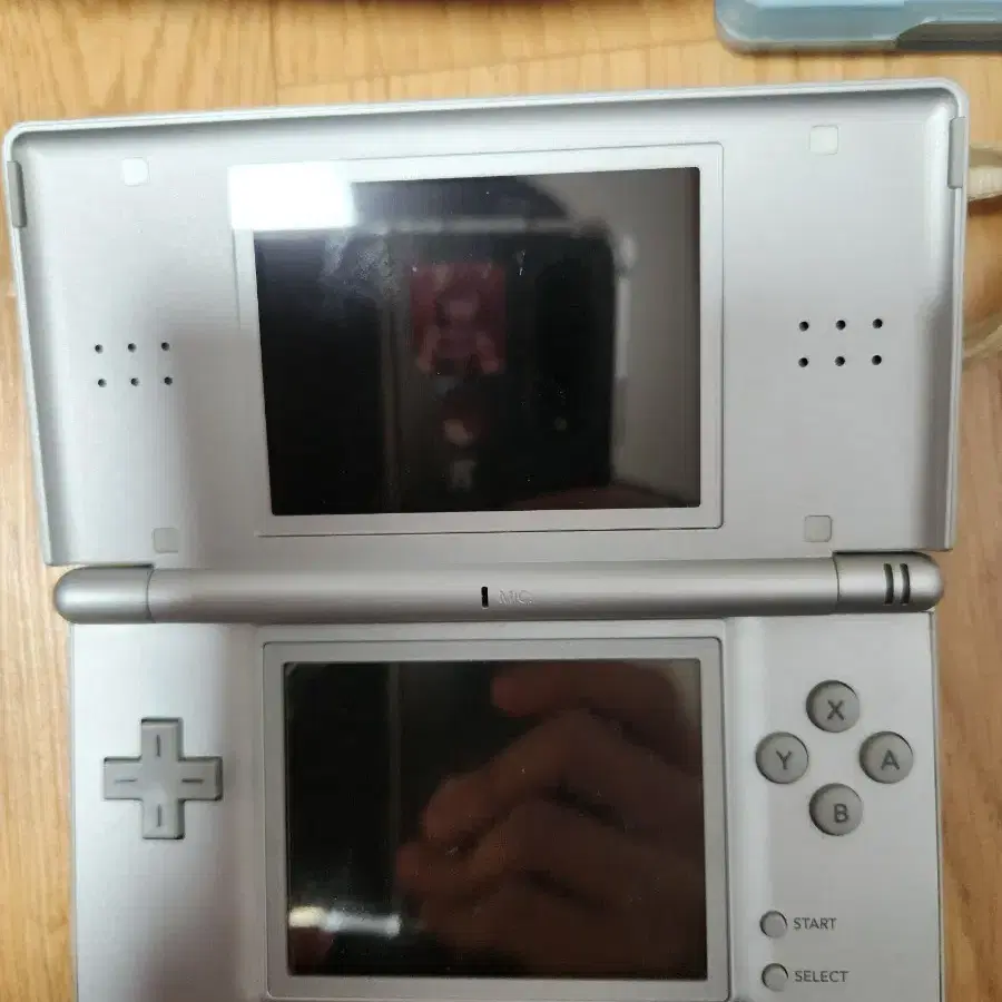 닌텐도 ds lite 중고로 판매합니다.