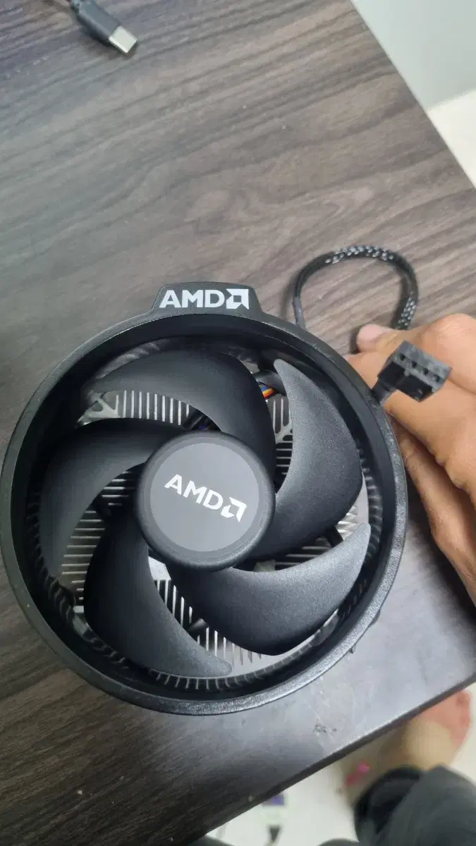 쌔 쿨러 AMD