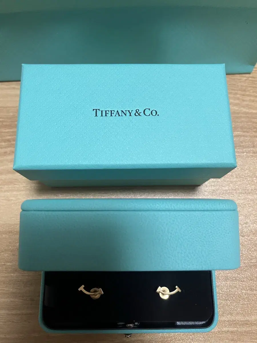 Tiffany & Co. T Smile Earrings 18K Yellow Gold