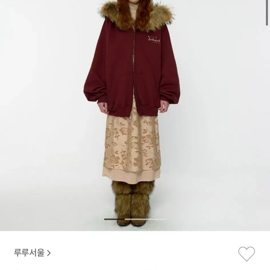 구해요)루루서울 fur logo hoodie 퍼후드집업구합니다!