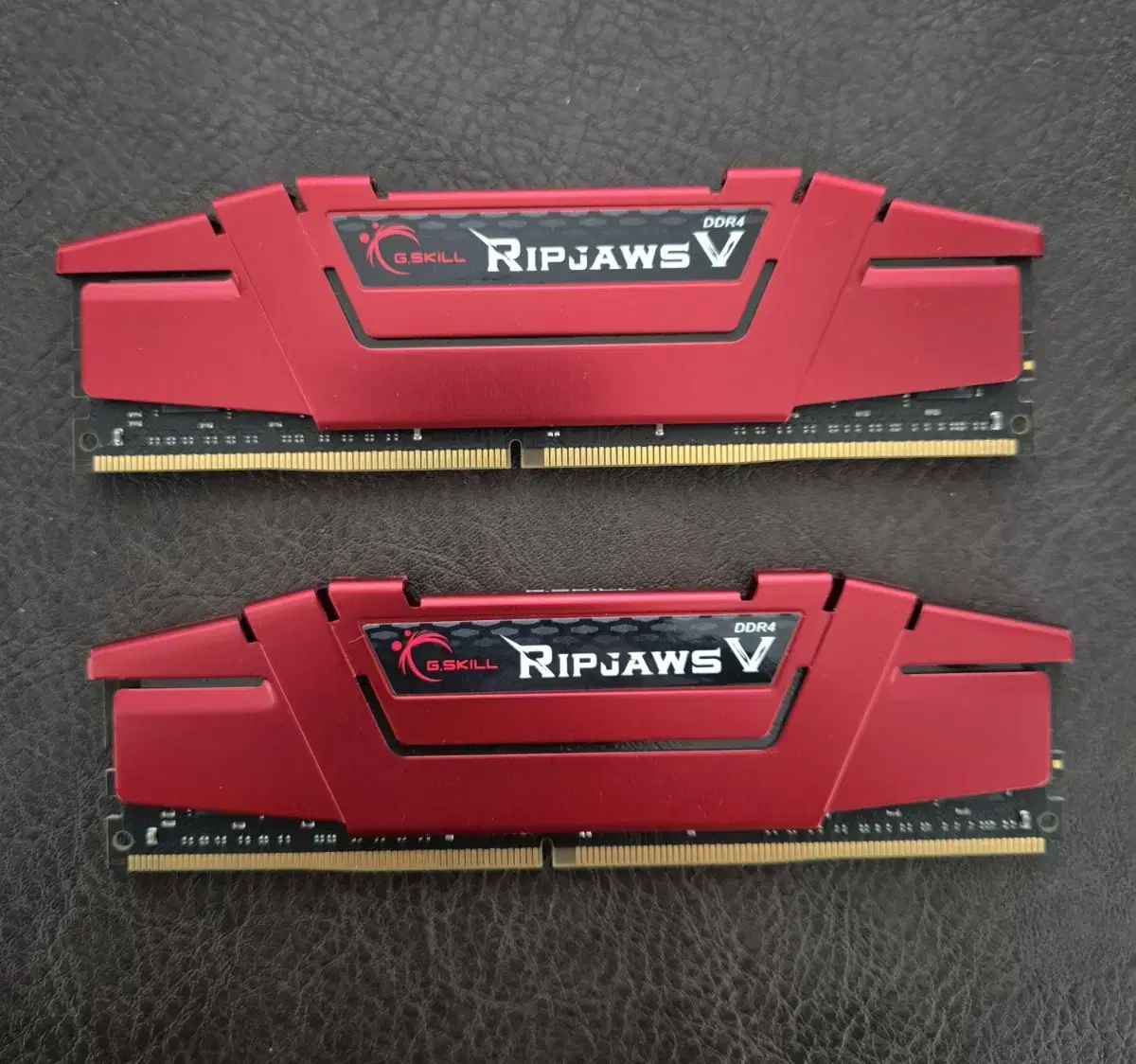 G.Skill Ripjaws V DDR4 3200 16GB (8G 2개)